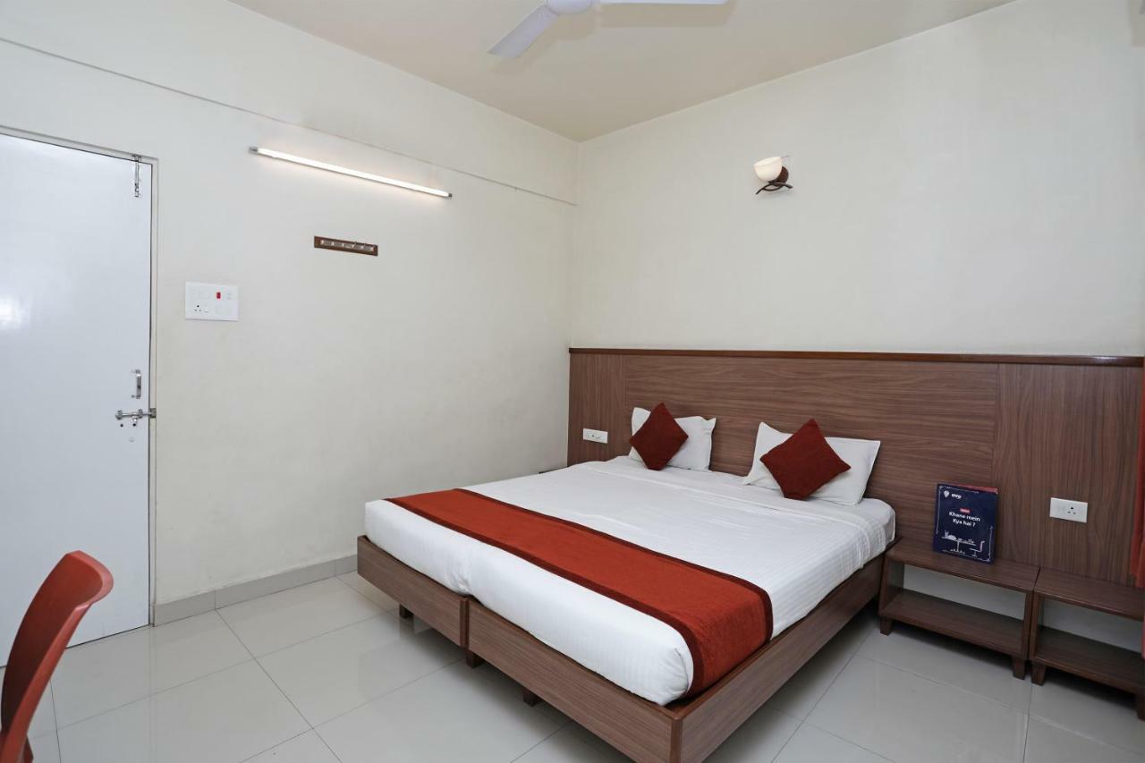Oyo 4104 Surya Villa Pune Exterior foto